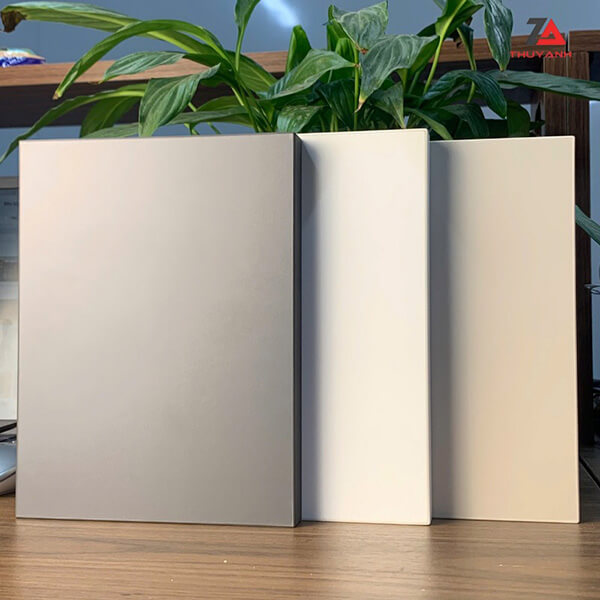 Cánh gỗ Metallic có bề mặt ánh kim
