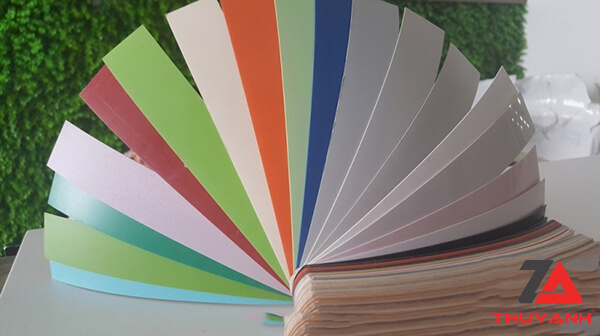 Nẹp cạnh Metallic là gì