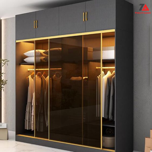 Tủ áo cánh gỗ Metallic đẹp sang