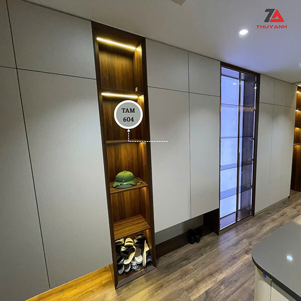 Tủ gỗ Metallic công trình nhà khách